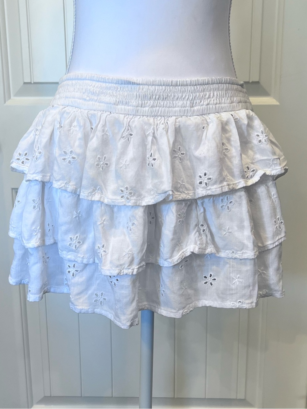 Hollister White Tiered Eyelet Ruffle Mini Skirt Skort Pockets Sz Large